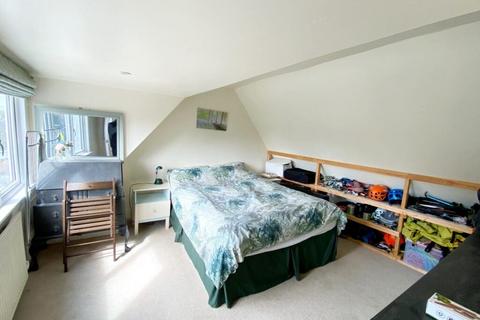 32 Back Loan, Milnathort, Kinross, KY13 9YJ