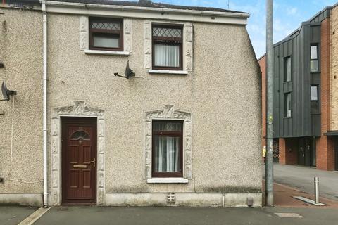 2 bedroom end of terrace house for sale, Water Street, Neath, Neath Port Talbot. SA11 3EP