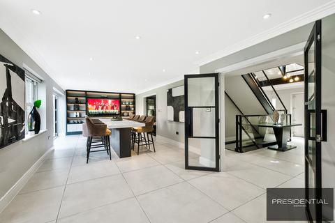 31 Upper Park, Loughton, IG10 4EY