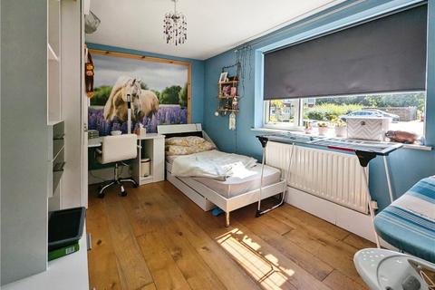 40 Macarthur Crescent, Southampton, SO18 4SL