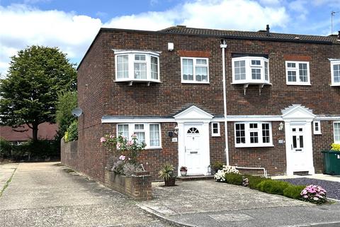 3 bedroom end of terrace house for sale, Shaftesbury Crescent, Staines-Upon-Thames, TW18