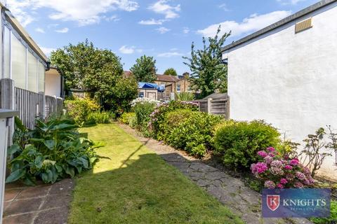 2 bedroom house for sale, Sheldon Road, London, N18