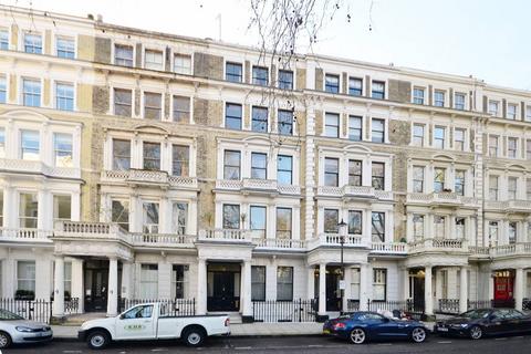 2 bedroom flat to rent, Courtfield Gardens, South Kensington, London, SW5