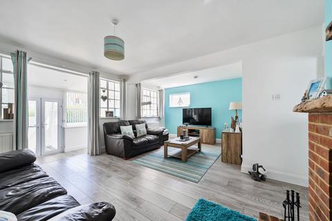 28 Elm Drive, Bognor Regis, PO22 6JE