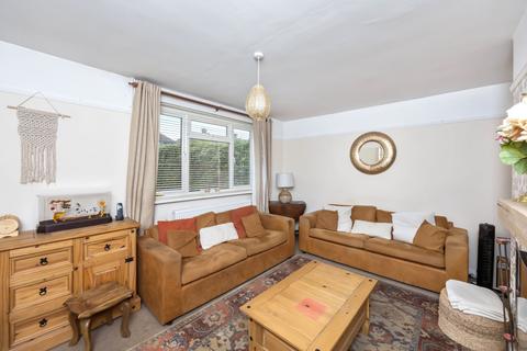 3 bedroom semi-detached house for sale, Raleigh Drive, Horley RH6