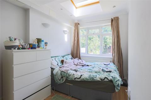 3 bedroom apartment to rent, Montana Road, Tooting, London, SW17