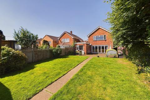 64 Hallow Road, Worcester, WR2 6BY
