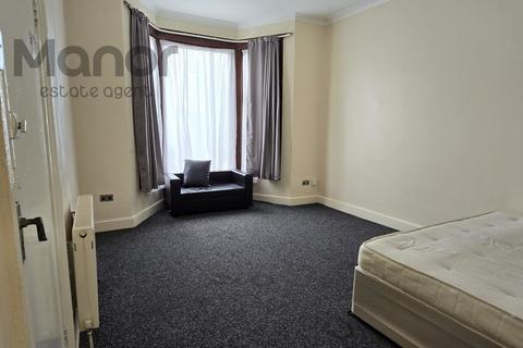 1 bedroom flat to rent, Selborne Road, Ilford, IG1 3AH