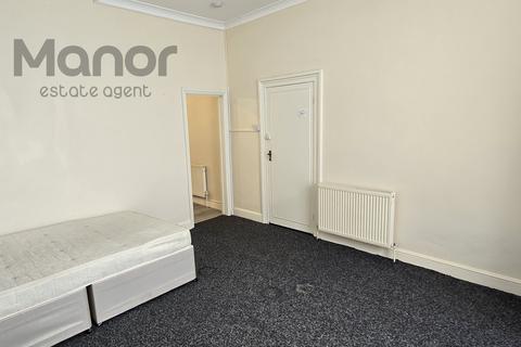 1 bedroom flat to rent, Selborne Road, Ilford, IG1 3AH