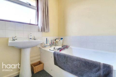 29 Agate Close, Ipswich, IP1 5JE