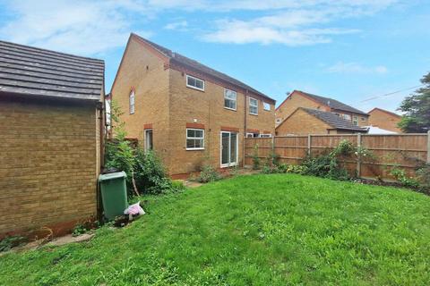 3 bedroom semi-detached house for sale, Fisher Close, Barton-Le-Clay, MK45 4NF