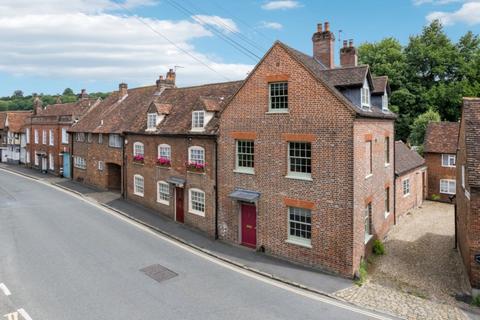 4 bedroom end of terrace house for sale, Church Street, Chesham