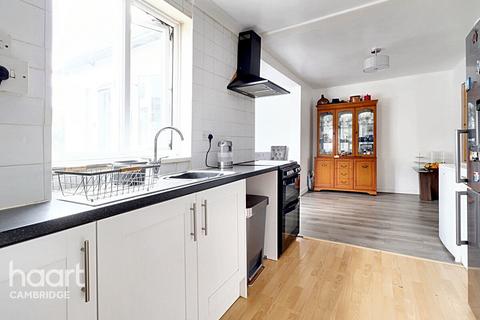 33 Byron Square, Trumpington, Cambridge, CB2 9JL