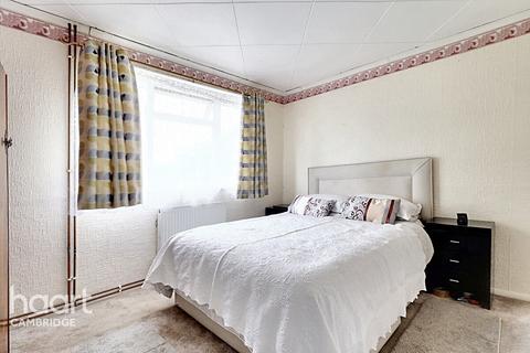 33 Byron Square, Trumpington, Cambridge, CB2 9JL