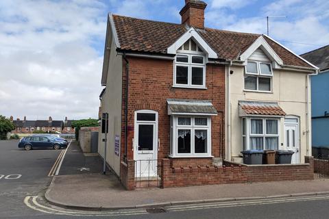 3 bedroom semi-detached house to rent, High Street, Leiston