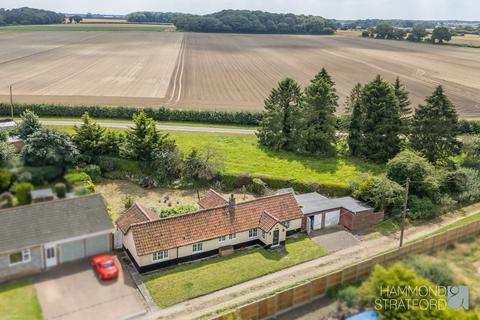 2 bedroom detached bungalow for sale, Watton Road, Larling