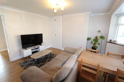 2 bedroom flat to rent, Kimberley Drive, Sidcup DA14