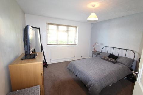 2 bedroom flat to rent, Kimberley Drive, Sidcup DA14