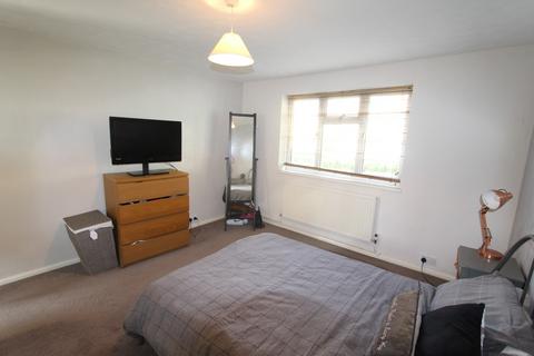 2 bedroom flat to rent, Kimberley Drive, Sidcup DA14