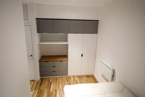 Studio to rent, Apt 84, Q One Residence, Wade Lane LS2