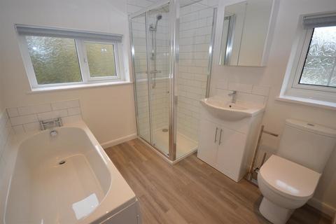 3 bedroom detached house to rent, Lubbesthorpe Road, Leicester LE3