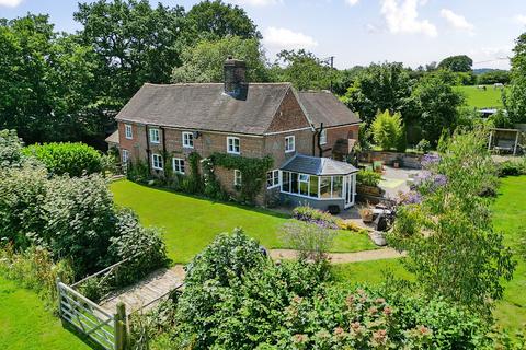 4 bedroom detached house for sale, Moat Lane, Sedlescombe, Battle, East Sussex TN33 0RY