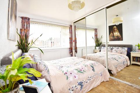 3 bedroom semi-detached house for sale, Olive Walk, Harrogate