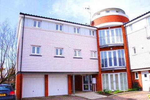 1 bedroom apartment to rent, Waters Edge, Canterbury CT1