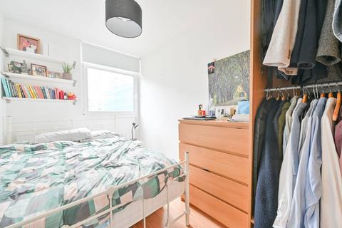 2 bedroom flat to rent, Dickens Estate, Bermondsey, London, SE16