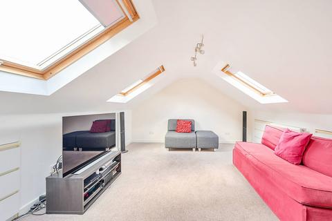3 bedroom flat to rent, Queens Walk, Ealing, London, W5