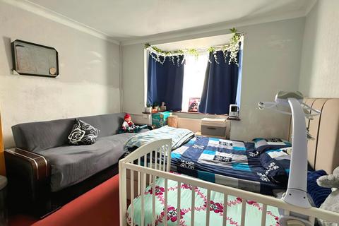 3 bedroom end of terrace house for sale, Maswell Park Crescent, Hounslow