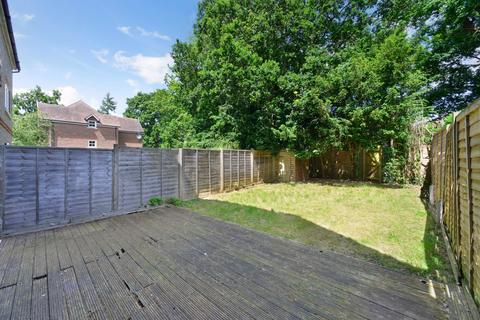 5 bedroom terraced house for sale, Reris Grange Close, Surrey GU8