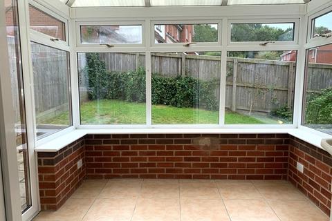 8 Biddington Way, Honiton, EX14 2GU