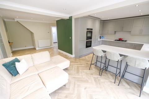 17 Warren Drive, Orpington, BR6 6EX