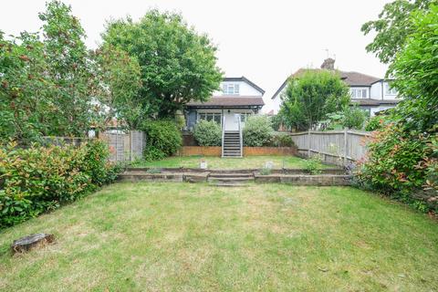 17 Warren Drive, Orpington, BR6 6EX