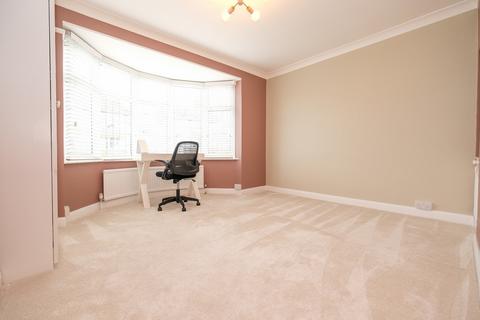 17 Warren Drive, Orpington, BR6 6EX