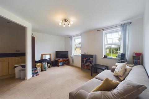 2 bedroom flat to rent, Saxon Road, Tavistock PL19