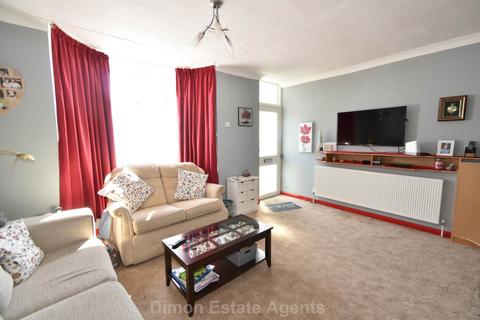 2 bedroom end of terrace house for sale, St Thomas`s Road, Hardway