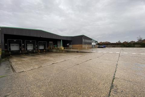 Distribution warehouse to rent, Commercial  Premises, Hawthorn Bank, Spalding, PE11 1JJ
