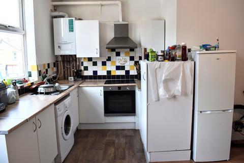 2 bedroom apartment to rent, Palatine Road, Northenden, Manchester