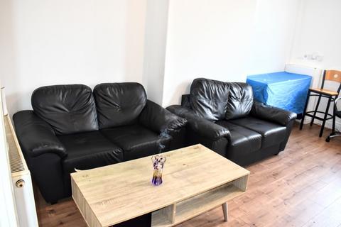 2 bedroom apartment to rent, Palatine Road, Northenden, Manchester