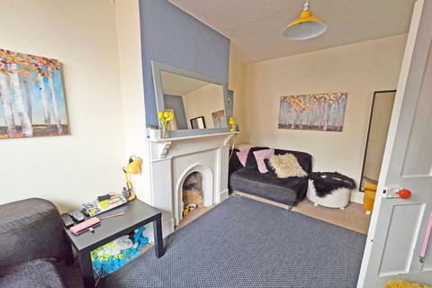 3 bedroom terraced house for sale, Auckland Road, Reading RG6