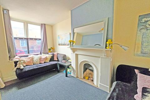 3 bedroom terraced house for sale, Auckland Road, Reading RG6