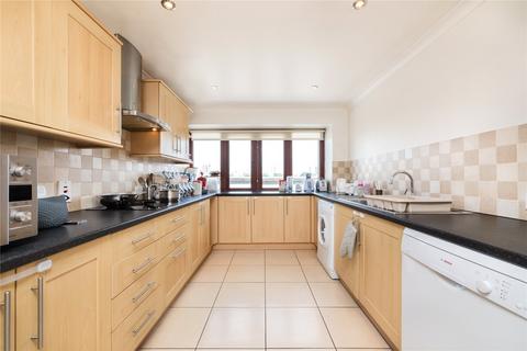 2 bedroom flat to rent, Hermitage Court, Knighten Street, London