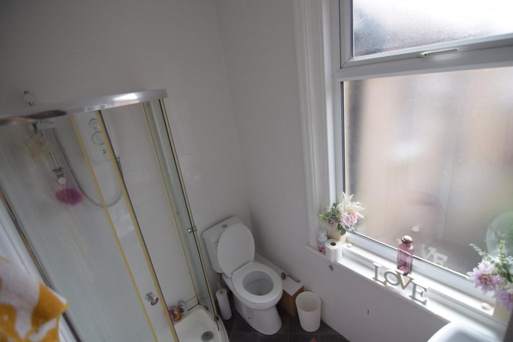 Hesk fl 4 shower room