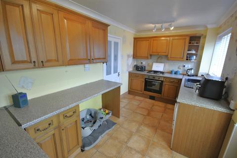 2 bedroom semi-detached house for sale, Everetts Close, Doncaster DN11