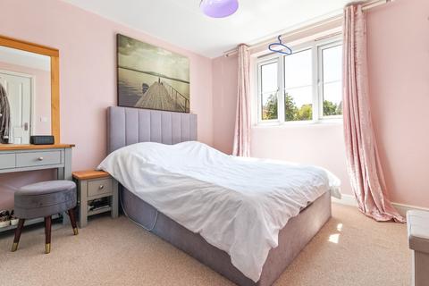 2 bedroom flat for sale, Pennistone Place, Scartho Top, Grimsby, N.E Lincolnshire, DN33