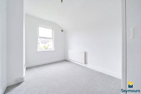 18 Artillery Road, Guildford, GU1 4NW