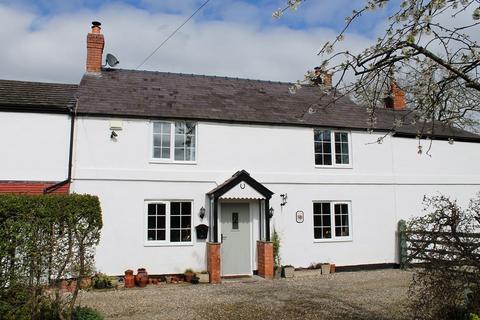 3 bedroom cottage to rent, Warrington Road, Mickle Trafford, Chester, CH2