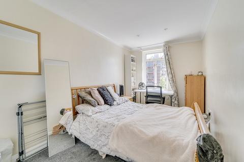 2 bedroom flat to rent, Essex Road, Islington, London